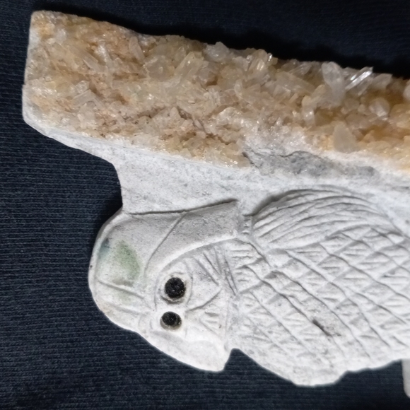 GEMSTONE HEALING STONE carved QUARTZ gemstone stormtrooper. - Picture 3 of 6